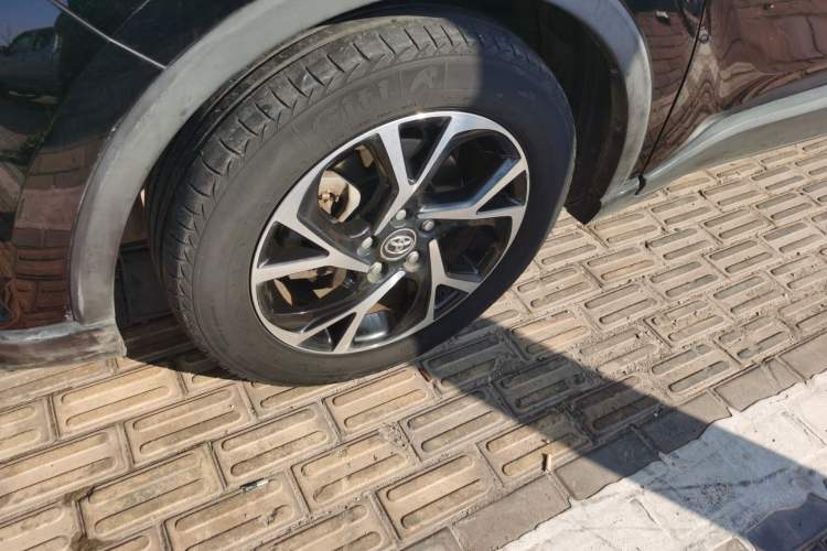 Used Toyota C-HR 2018 2.0L Flagship Version China V Standard