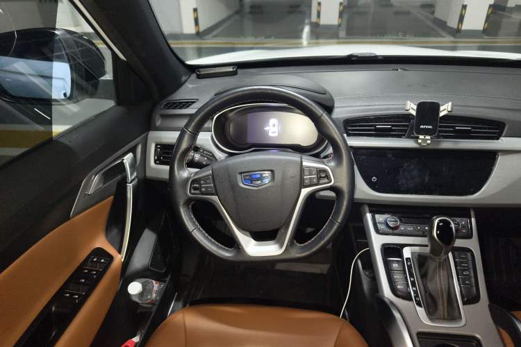 Used Geely Auto Emgrand X7 Sport 2018 Sport Edition 1.8TD Automatic Two-Wheel Drive Smart Model
