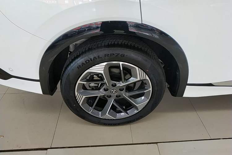 Used CHANGAN CS75 PLUS 2025 4th Generation 1.5T New Blue Whale Smart Flagship Version