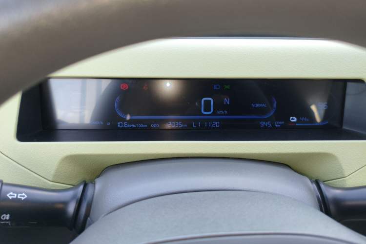 Used Geely Galaxy Panda 2024 Panda Mini 200km Endurance Bear
