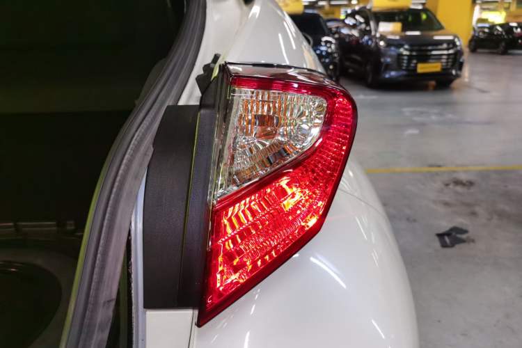 Used Toyota IZOA 2020 2.0L Enjoy Edition
