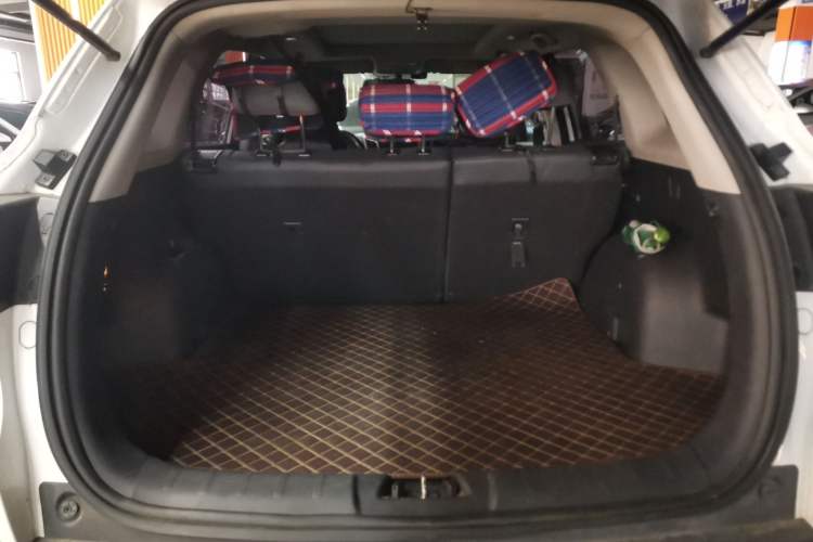 Used CHANGAN CS75 2017 Shangkui Edition 1.5T Automatic Fengxiang Model
