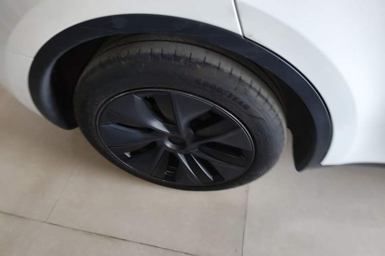 Used Tesla Model Y 2023 Rear-Wheel-Drive Version