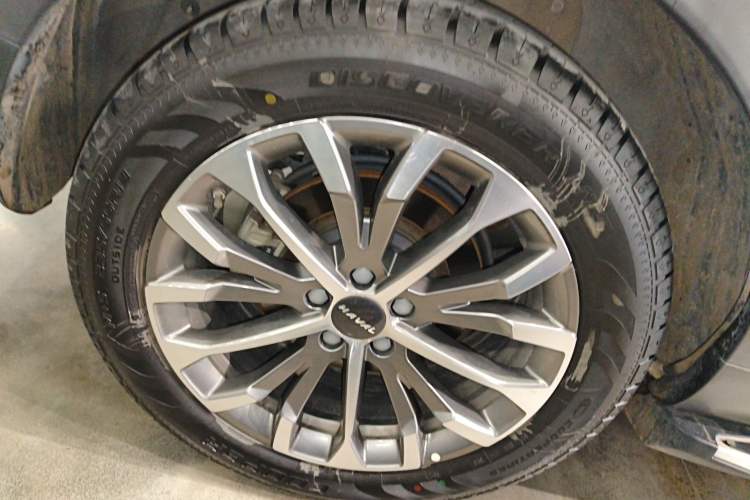 Used Haval H6 2020 2.0 GDIT Automatic Platinum Champion Edition Right Rear Wheel Hub
