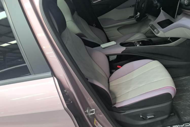 Used BYD Dolphin 2024 Honor Edition 420km Fashion Version
