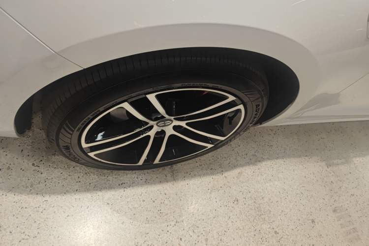 Used Hima AITO M5 2023 Extended-Range Four-Wheel Drive Intelligent Driving Version
