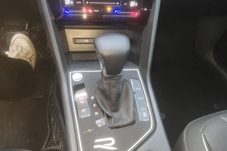 Used Volkswagen Tiguan L 2022 330TSI Automatic Two-Wheel Drive Smart Edition