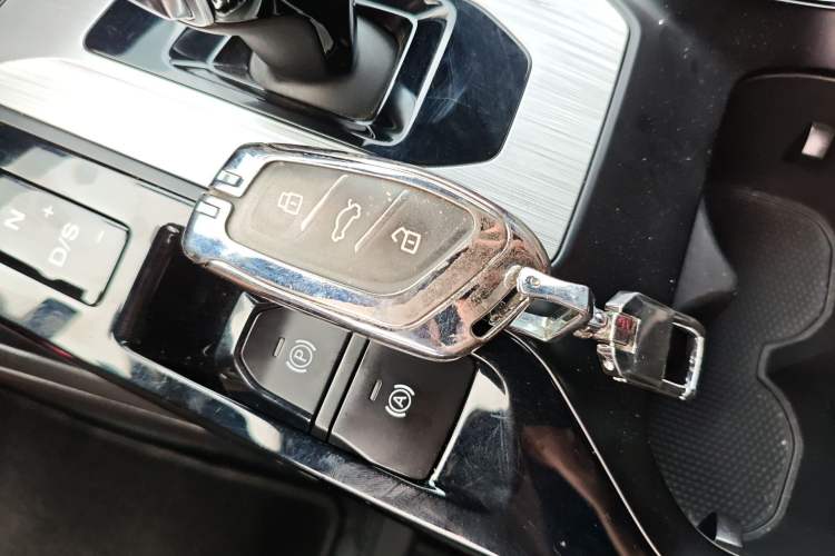 Used MG 5 2021 300TGI DCT Elegant Luxury Edition
