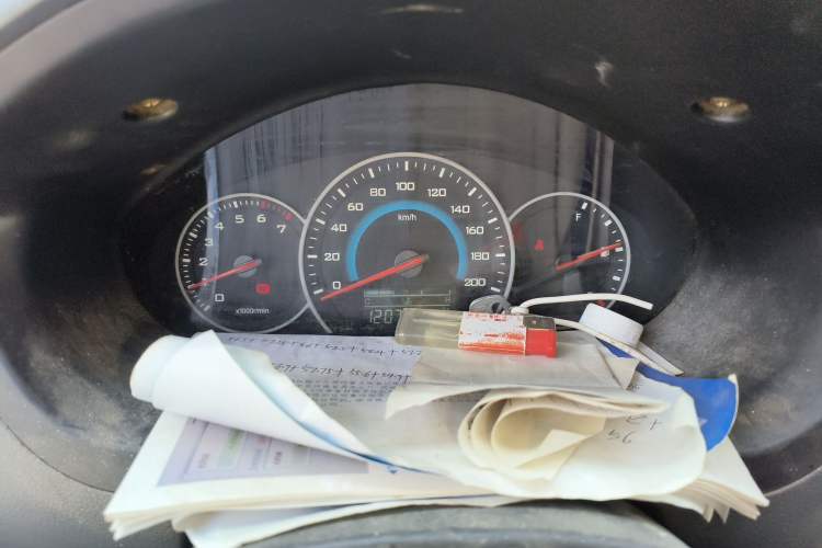 Used Wuling Rongguang V 2015 1.5L Practical Version Instrument Cluster