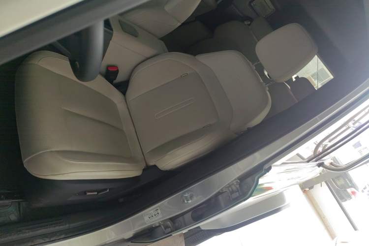 Used iCAR V23 2025 401 Two-Wheel Drive Intelligent Driving Version Left Front Seat