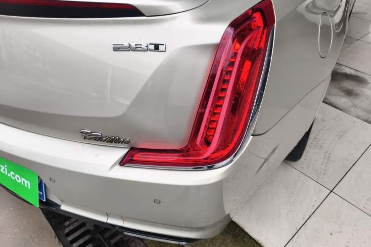 Used Cadillac XTS 2018 28T Tech Edition Right Rear Taillight