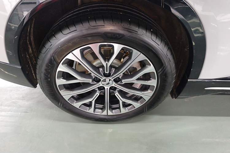 Used Nio ES6 2025 75 kWh Right Rear Wheel Hub