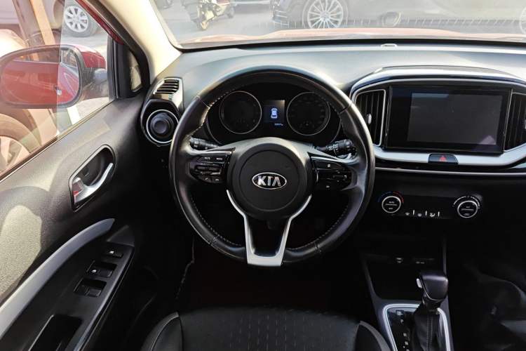 Used Kia kx1 Stonic 2019 1.4L Automatic Fun Edition China V Standard Steering Wheel