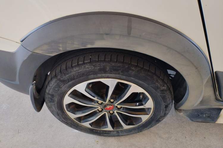 Used FORTHING Joyear X5 2016 1.6L Manual Luxury Edition
