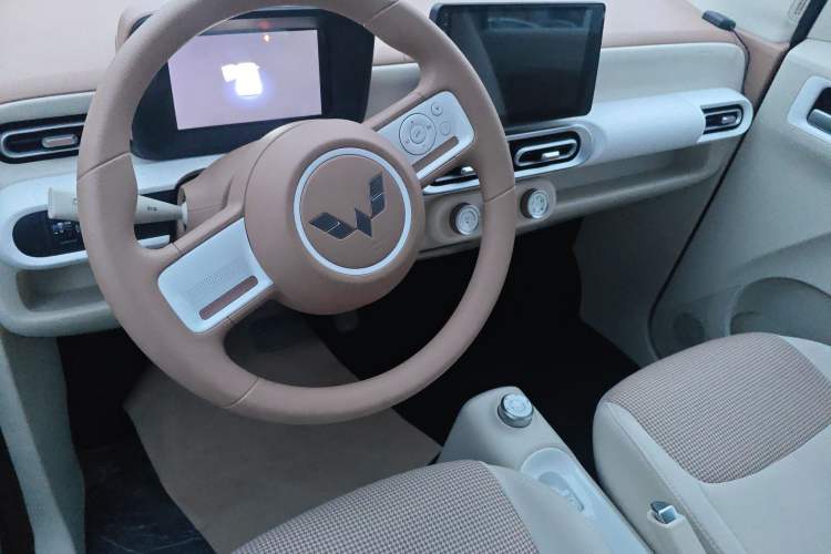 Used Wuling Hongguang MINIEV 2024 3rd Generation 215km Youth Edition Steering Wheel