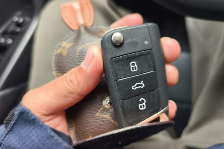 Used Volkswagen T-ROC 2018 280TSI DSG Two-Wheel Drive Comfort Version China VI Standard
