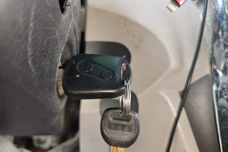 Used Jinbei New Hiace X30L 2021 1.5L Business Central Air-Conditioned Coach China VI Standard SWC15M Vehicle Key