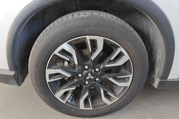 Used Mitsubishi Outlander 2020 2.4L 4x4 Zhi Xiang Edition 7-Seater
