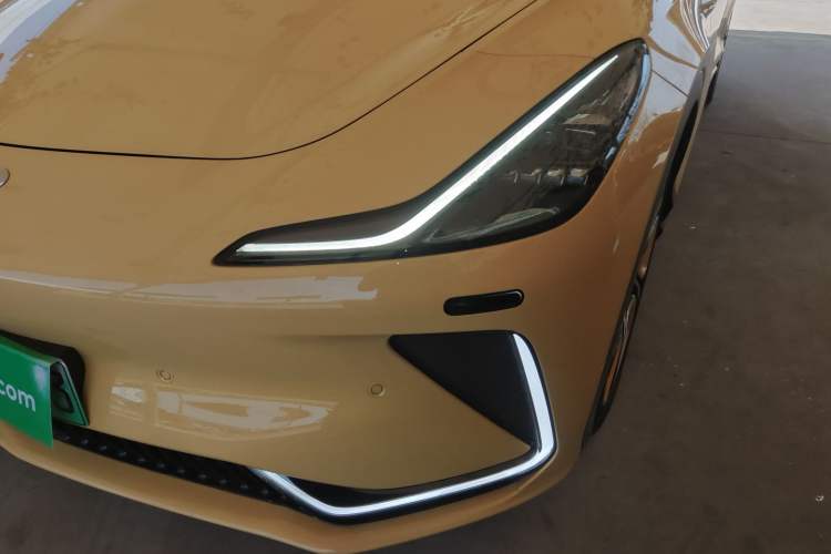 Used IM LS7 2023 100kWh Pro All-Wheel-Drive Version