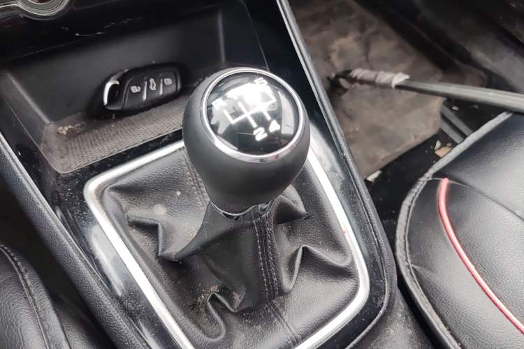 Used Roewe i5 2020 1.5L Manual 4G Connect Luxury Edition Gear Lever