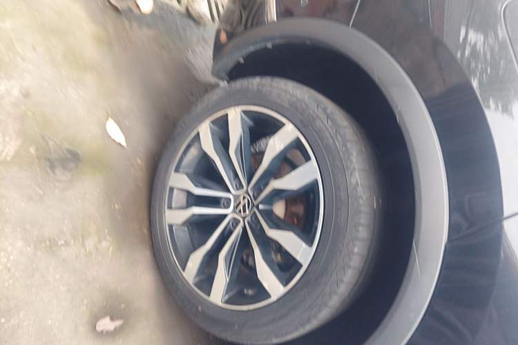 Used Volkswagen Tiguan L 2021 330TSI Automatic Two-Wheel Drive R-Line Enhanced Edition
