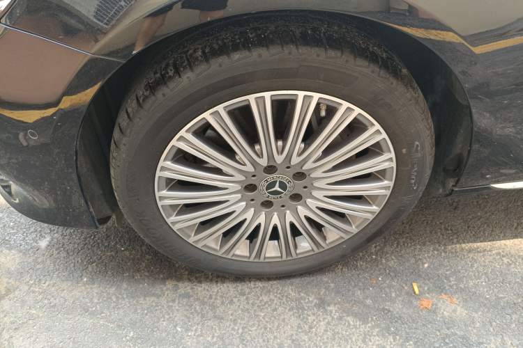 Used Mercedes-Benz E-Class 2020 Facelift E 300 L Stylish Edition
