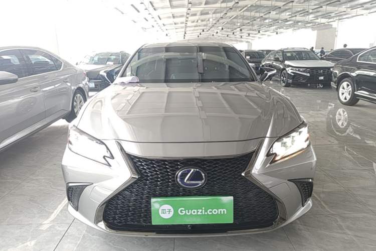 Used Lexus ES 2021 300h F SPORT

