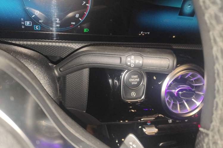 Used Mercedes-Benz A-Class 2022 Revised Version A 200 L Sport Sedan Fashionable Style