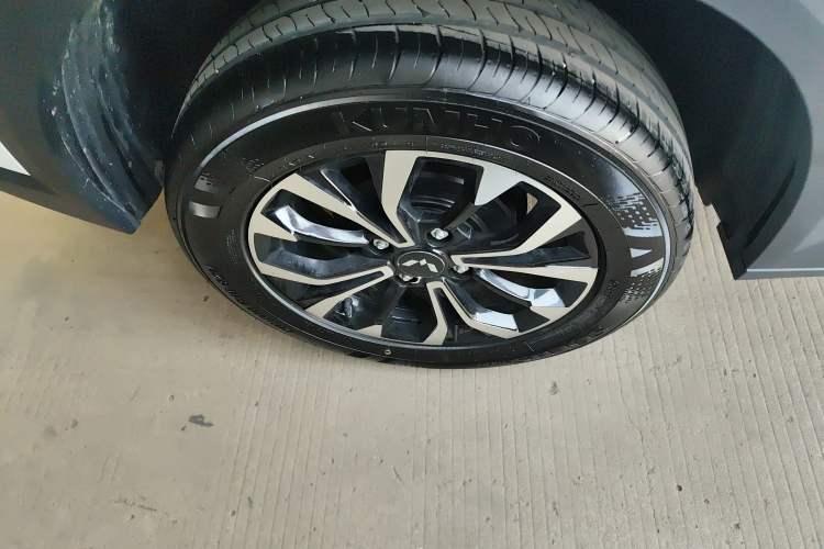 Used Wuling Alvez 2022 1.5L Manual Free-Style Model