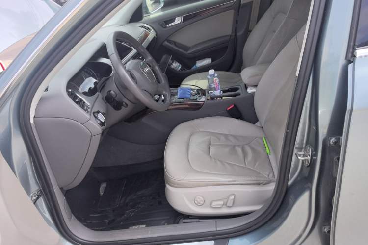 Used Audi A4L 2010 2.0 TFSI Technology Edition
