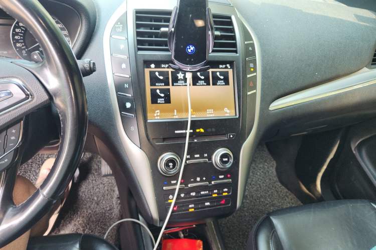 Used Lincoln MKC 2018 2.0T Two-Wheel Drive Zunyue Edition Audio And AC Panel