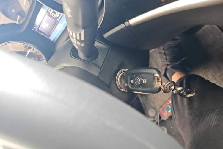 Used Buick Verano 2015 Sedan 20T Dual-Clutch Leading Model Vehicle Key