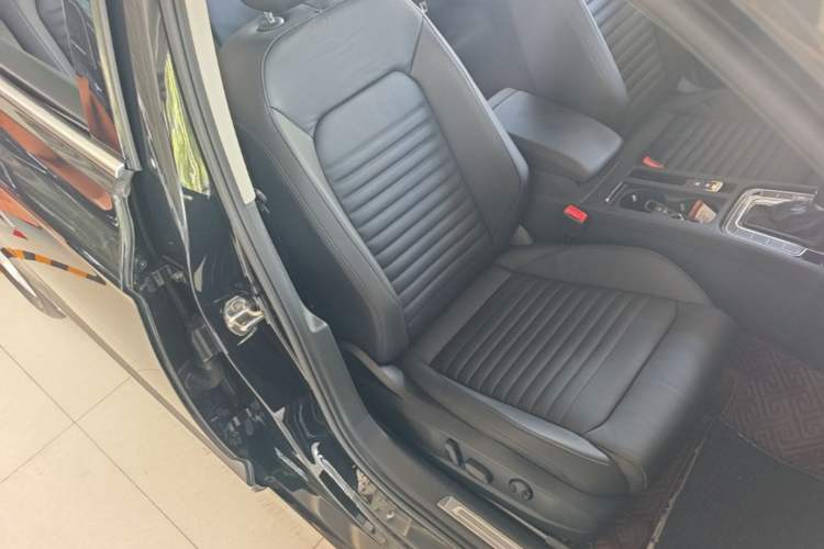 Used Volkswagen Magotan 2018 Facelift 330TSI DSG Luxury Model