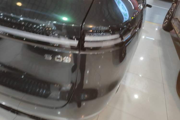 Used Deepal S09 2025 Four-Wheel Drive Ultra+ Custom Edition
