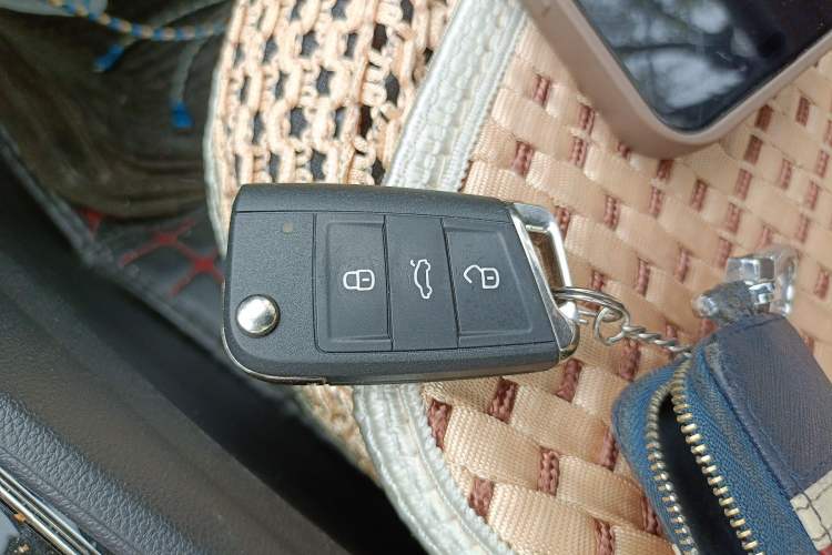 Used Skoda Kodiaq 2018 Facelifted TSI330 5-Seater Two-Wheel-Drive Comfort Edition
