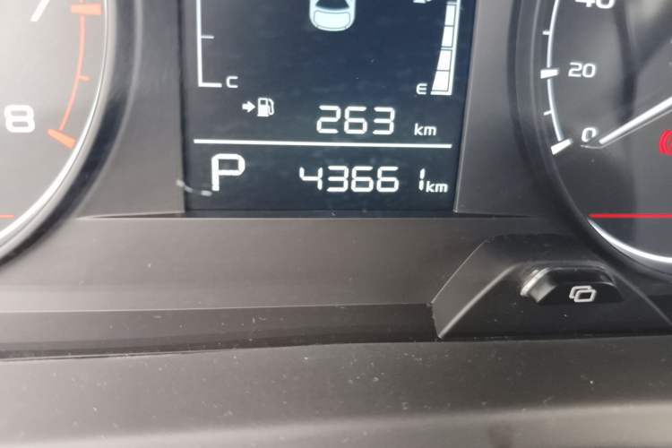 Used Geely Auto Vision X3 2021 PRO 1.5L CVT Deluxe Model Odometer Close Up