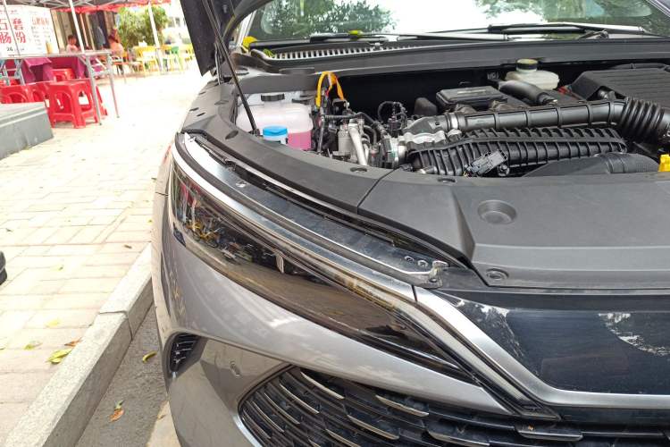 Used BYD Qin L 2025 DM-i Smart Drive 80KM Leading Model Right Front Headlight