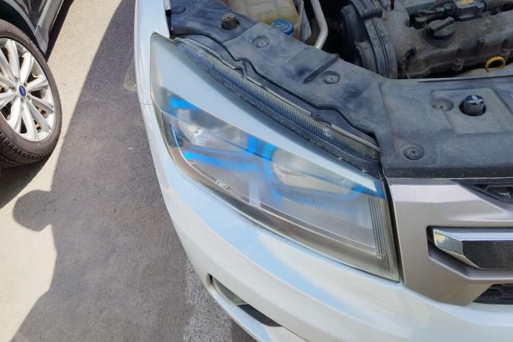 Used CHANGAN CS75 2014 2.0L Manual Luxury Version China IV Standard
