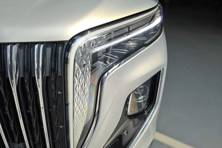 Used Hongqi HQ9 2023 2.0T Smart Connect Flagship Edition Left Front Headlight