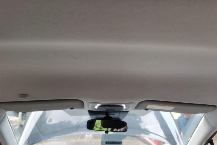 Used Toyota Corolla Cross 2024 2.0L Smart Electric Hybrid Dual-Engine Pioneer Edition Headliner