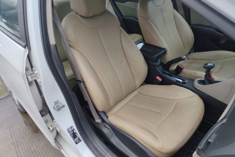 Used Buick GT 2016 15N Manual Entry-Level Trim Right Front Seat