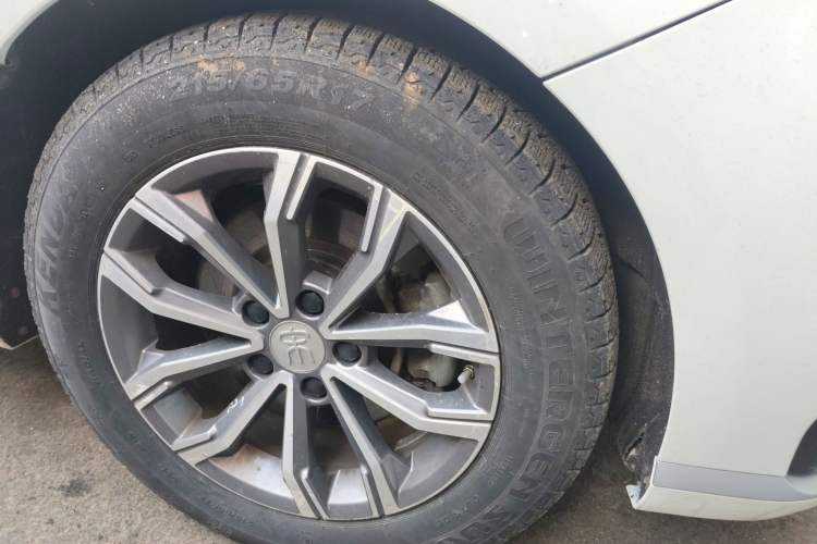 Used BYD Song MAX 2021 Upgraded Model 1.5T Automatic Luxury 6-Seater Right Front Wheel Hub