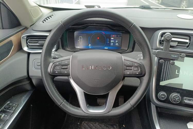 Used Lynk & Co 01 2019 2.0T Two-Wheel-Drive Version China VI Standard
