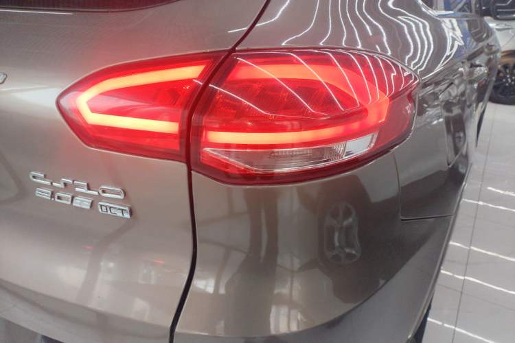 Used Leopaard CS10 2017 2.0T Automatic Urban Version
