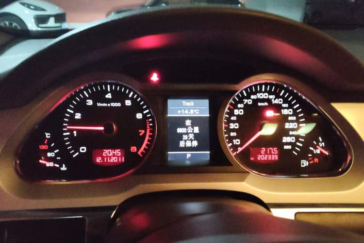 Used Audi A6L 2011 2.0 TFSI Automatic Standard Edition Instrument Cluster