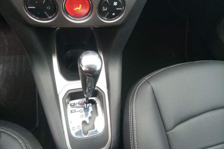 Used Peugeot 301 2014 1.6L Automatic Luxury Edition Gear Lever