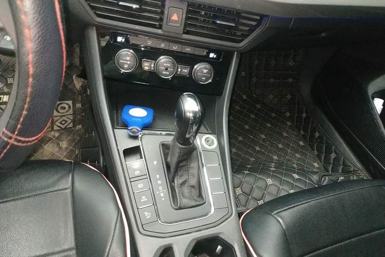 Used Volkswagen Bora Pure Electric 2020 Shan Model Gear Lever