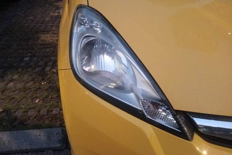 Used Honda Fit 2011 1.3L automatic comfort version
