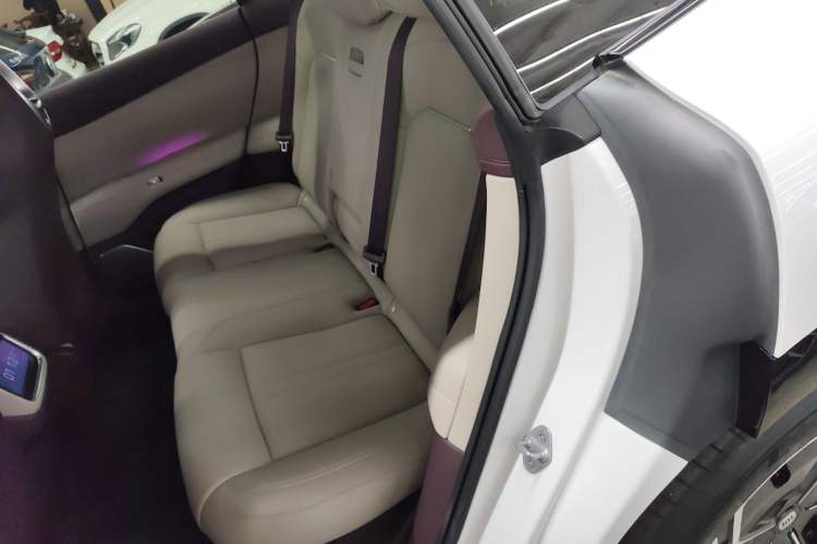 Used Xiaomi Auto YU7 2025 Ultra-Long Range All-Wheel Drive Pro Version Left Rear Seat