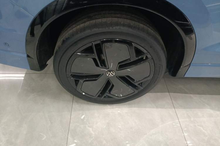 Used Volkswagen Tiguan L 2024 PRO 380TSI Four-Wheel Drive R-Line Prestige Edition Exterior 5